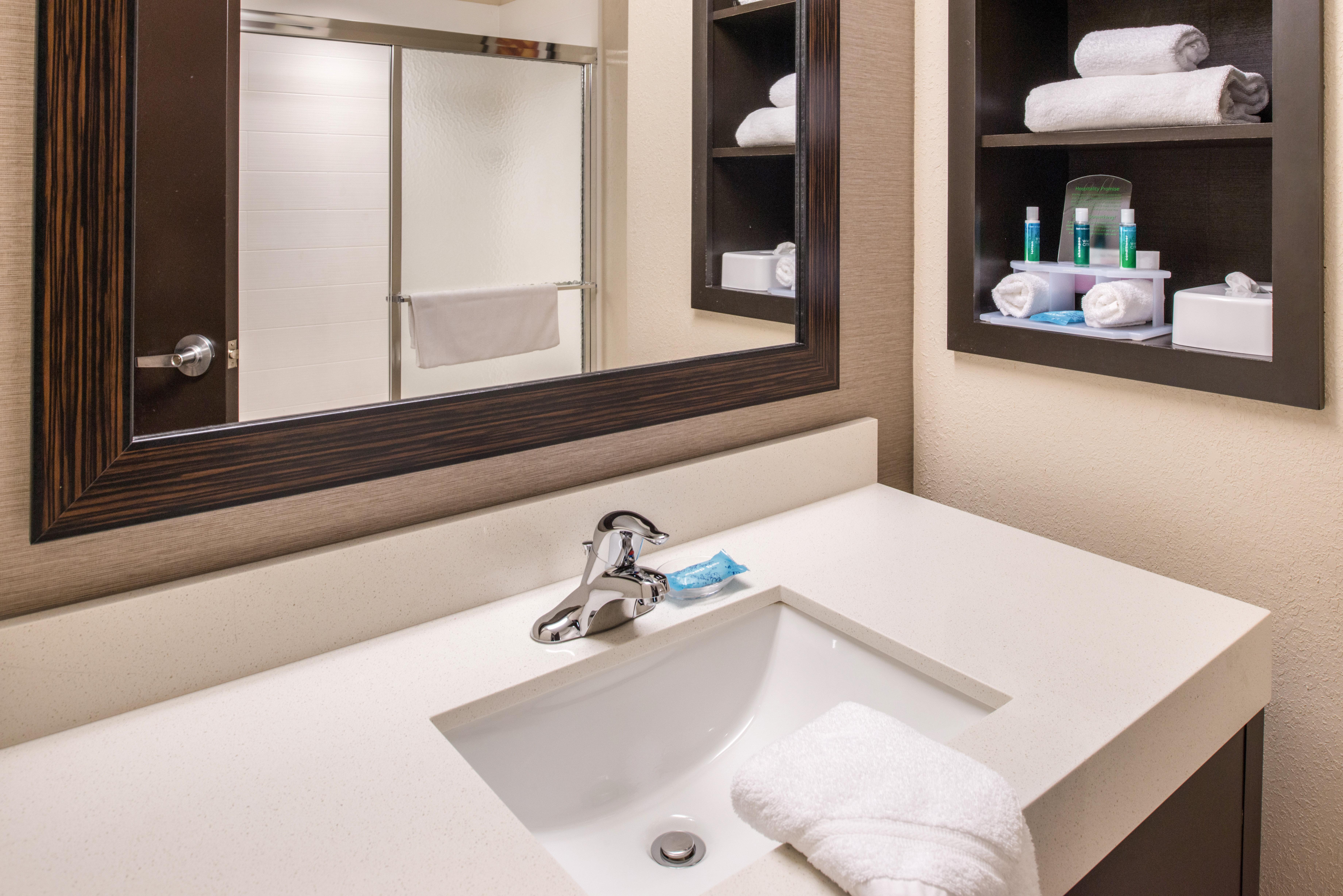 Holiday Inn Express & Suites Monroe By Ihg Exterior foto