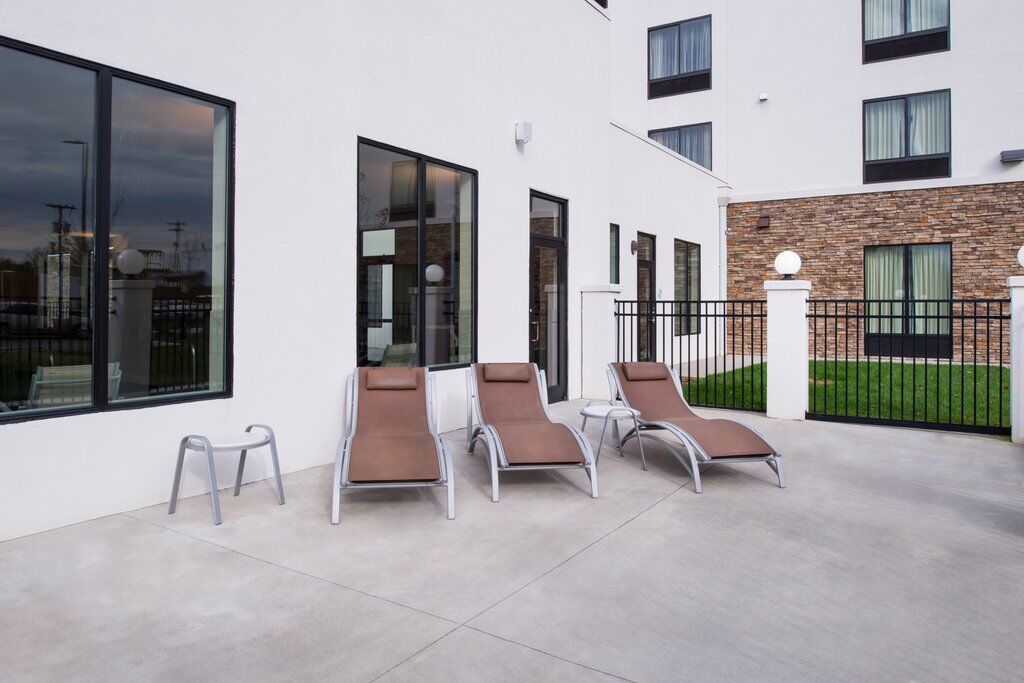 Holiday Inn Express & Suites Monroe By Ihg Exterior foto